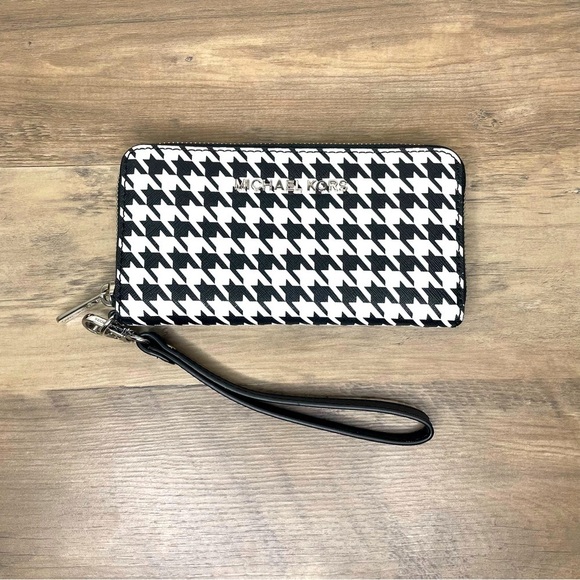 Michael Kors White & Black Houndstooth Wallet Wristlet Clutch - Picture 1 of 7